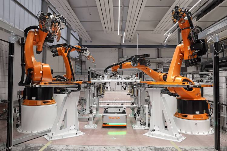 कूका ने पूर्व-कॉन्फ़िगर अनुप्रयोगों के साथ नया रोबोटिक सेल लॉन्च किया